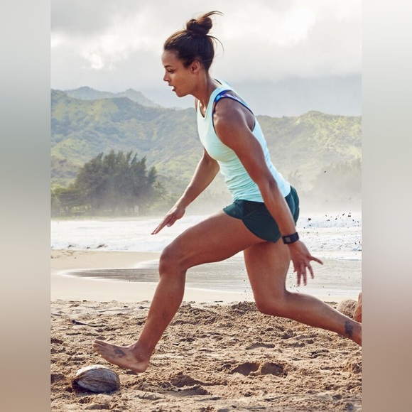 Athleta Track This Run Short 3”, sz M - Picture 9 of 9